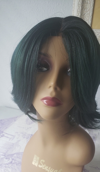 Vivica A fox Green wig Bob - Picture 1 of 4